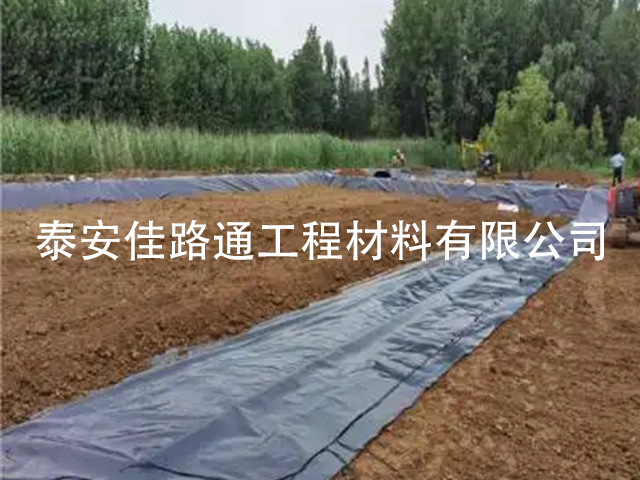 景觀人工湖項(xiàng)目須選擇防滲土工膜進(jìn)行防滲處理 景觀人工湖項(xiàng)目須選擇防滲土工膜進(jìn)行防滲處理