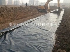 焊接機(jī)焊接魚塘防滲膜施工規(guī)范：簡約高效，創(chuàng)