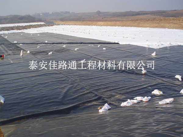 垃圾填埋場(chǎng)防滲膜鋪設(shè)中的土壤處理要求 垃圾填埋場(chǎng)防滲膜鋪設(shè)中的土壤處理要求